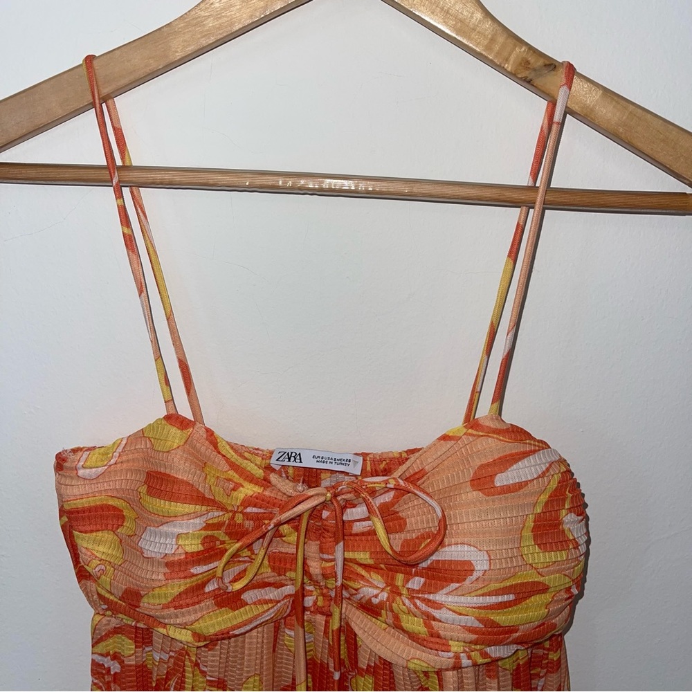 Zara Floral Pleated Groovy Patterned Tropical Vacation Midi Dress - Picture 4 of 6